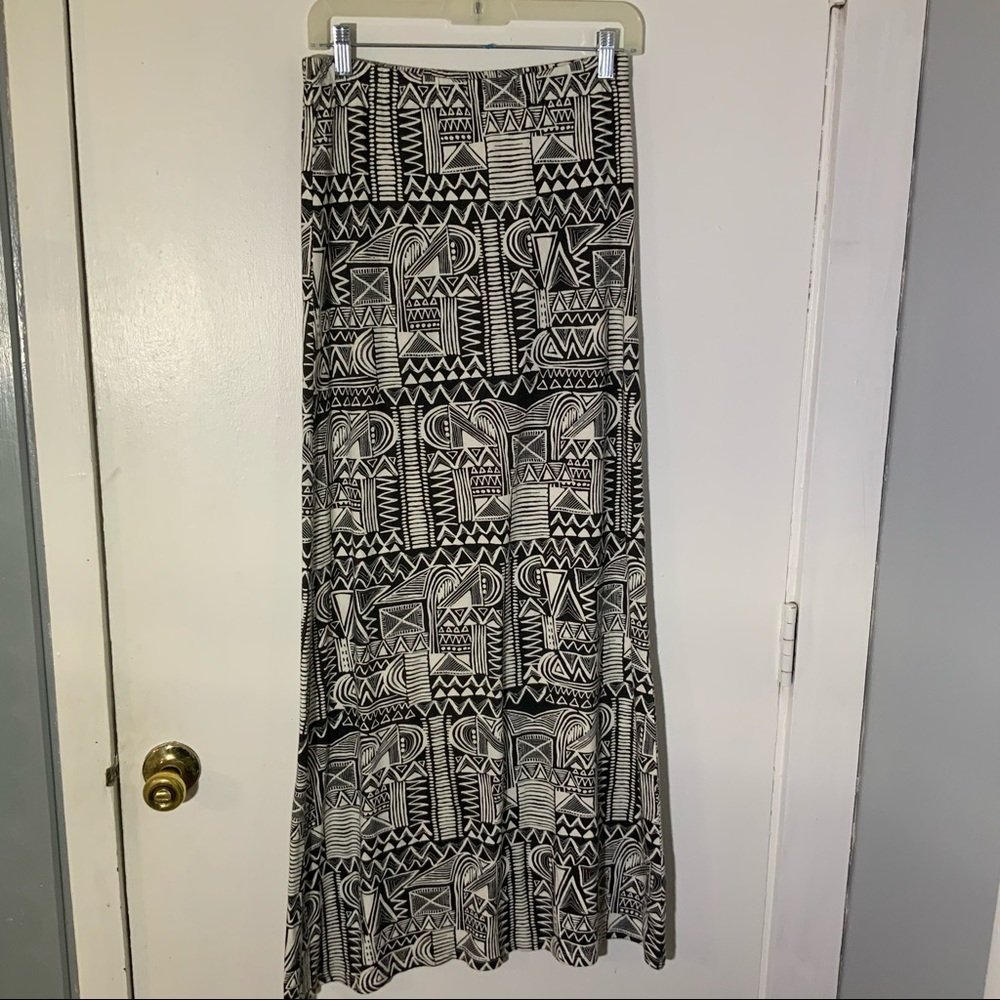 Billabong Abstract B&W Maxi Skirt sz M